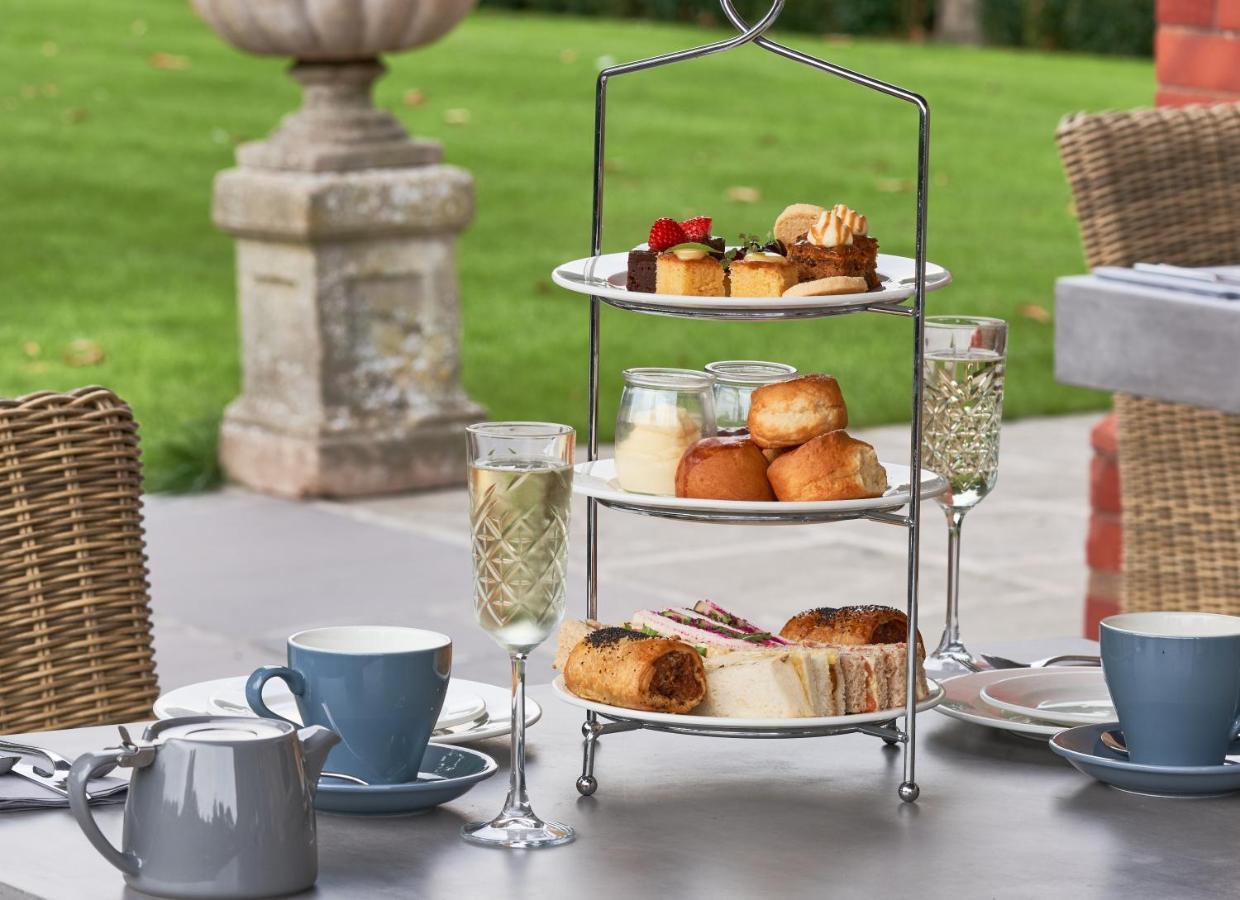 The Elms Hotel & Spa Abberley Екстериор снимка