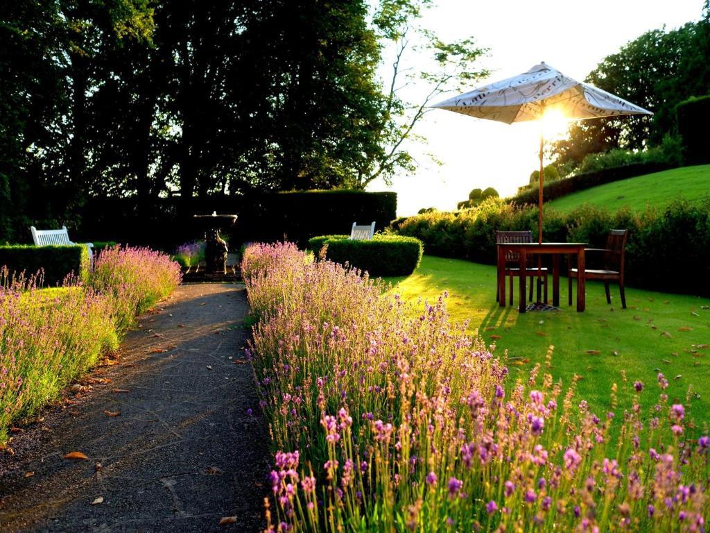 The Elms Hotel & Spa Abberley Екстериор снимка
