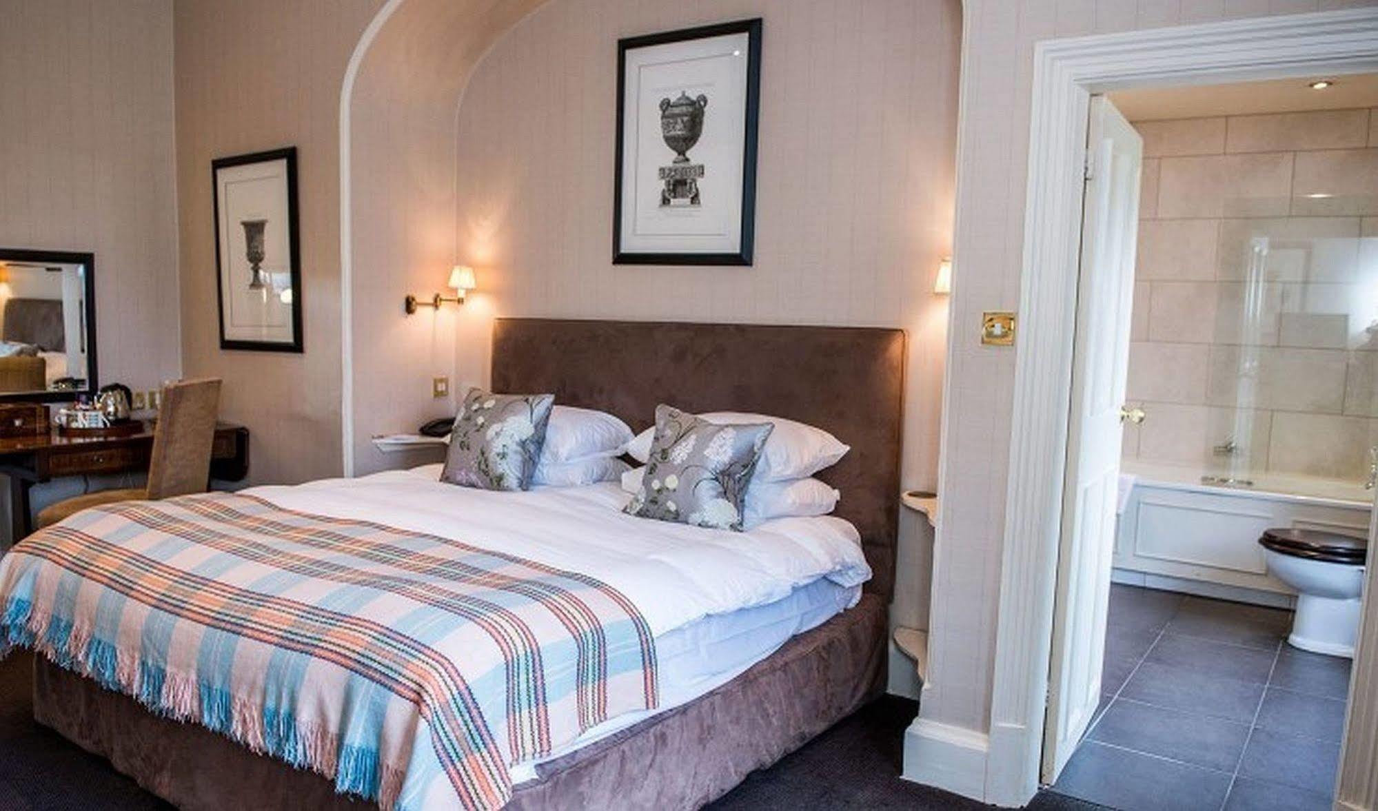 The Elms Hotel & Spa Abberley Екстериор снимка